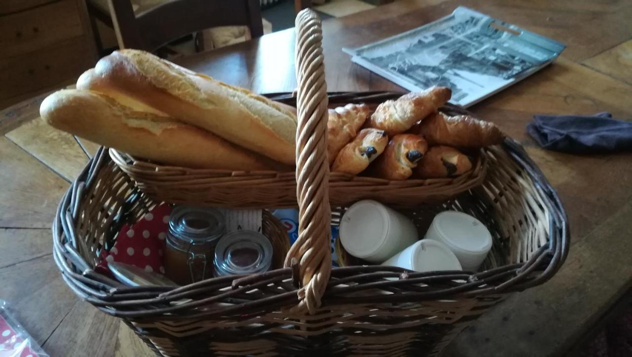 La Ferme De L'Isle Et Sa Roulotte Bed and Breakfast Avaray Eksteriør billede