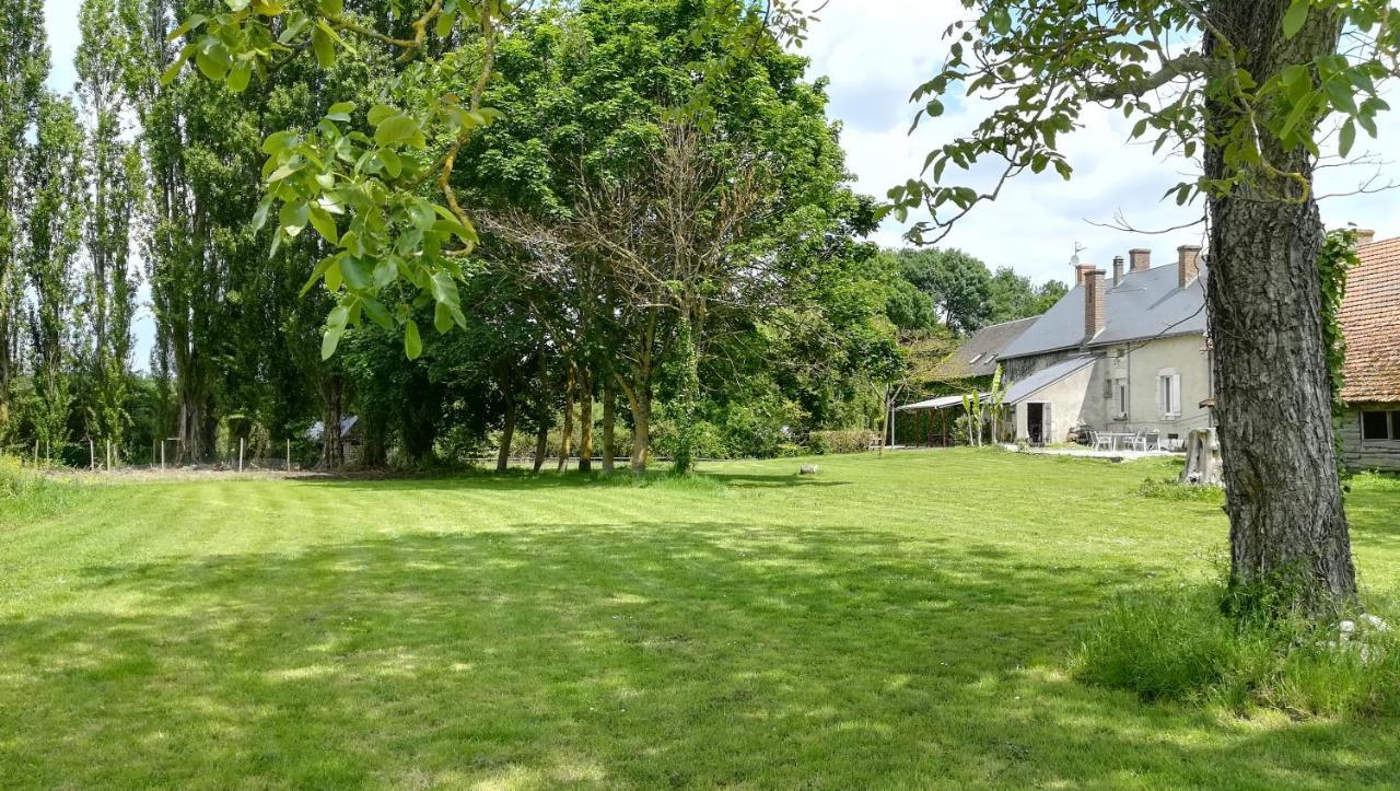 La Ferme De L'Isle Et Sa Roulotte Bed and Breakfast Avaray Eksteriør billede