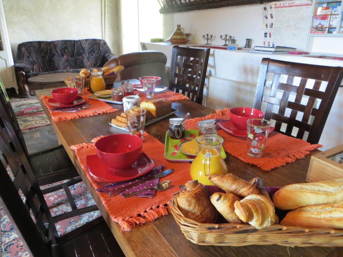 La Ferme De L'Isle Et Sa Roulotte Bed and Breakfast Avaray Eksteriør billede